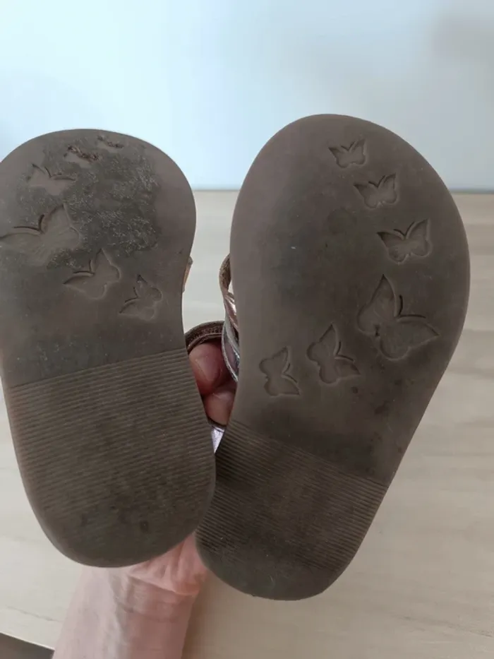Sandales bébé fille - photo numéro 4