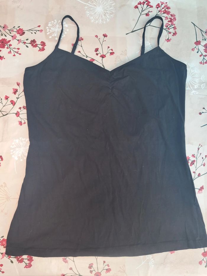 Joli debardeur noir, légèrement froncé devant, bretelles réglables - T36-38 - H&M