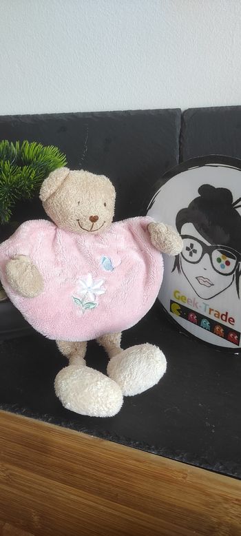 Doudou plat ours rose fleur papillon marron bleu blanc vert tex Carrefour Beige