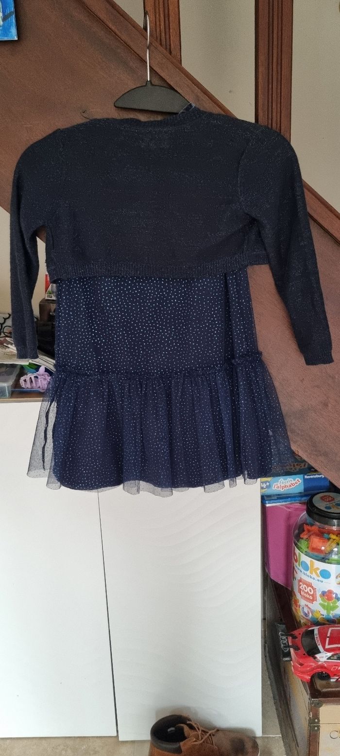 Robe paillettes bleu marine et gilet - photo numéro 2