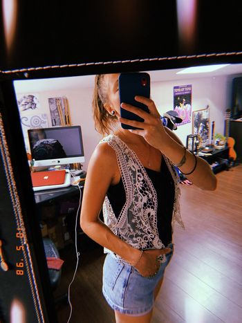 Petit gilet en dentelle