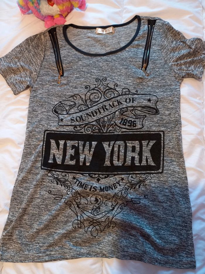 Lot de t shirt - photo numéro 3