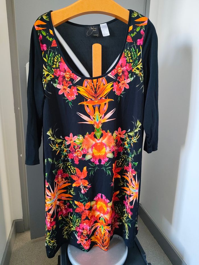 Tunique légère et colorée