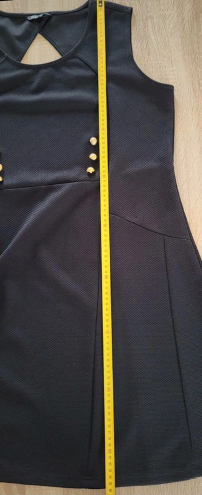 Robe noire sans manches avec boutons dorés M&S Mode Taille 46 - photo numéro 9