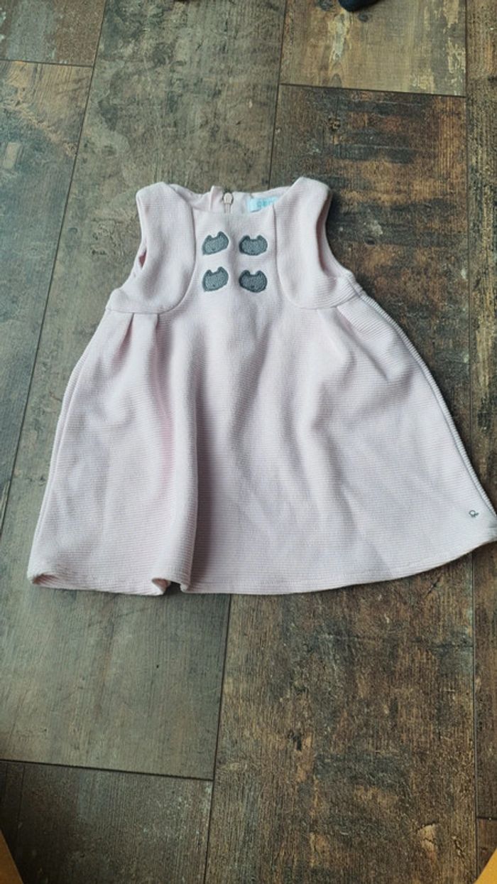 Robe Obaïbi 12 mois en très bon état