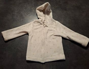 Gilet tout  doux à capuche 