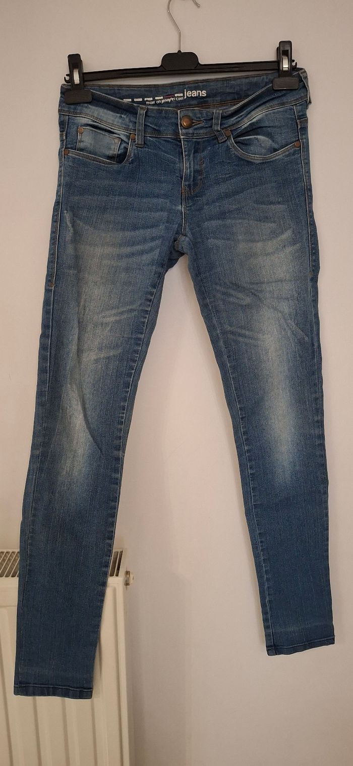 Jean Slim Jennyfer taille 38
- photo numéro 2