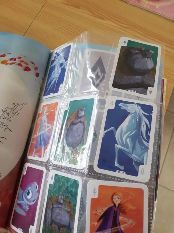 Classeur + cartes reine des neiges 🔄 - photo numéro 10
