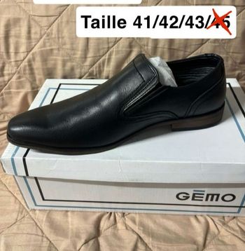 Chaussures neuves plusieurs tailles