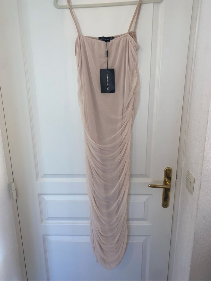 Robe neuf - photo numéro 2