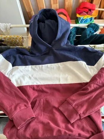 Sweet à capuche