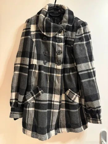 Manteau à carreaux
