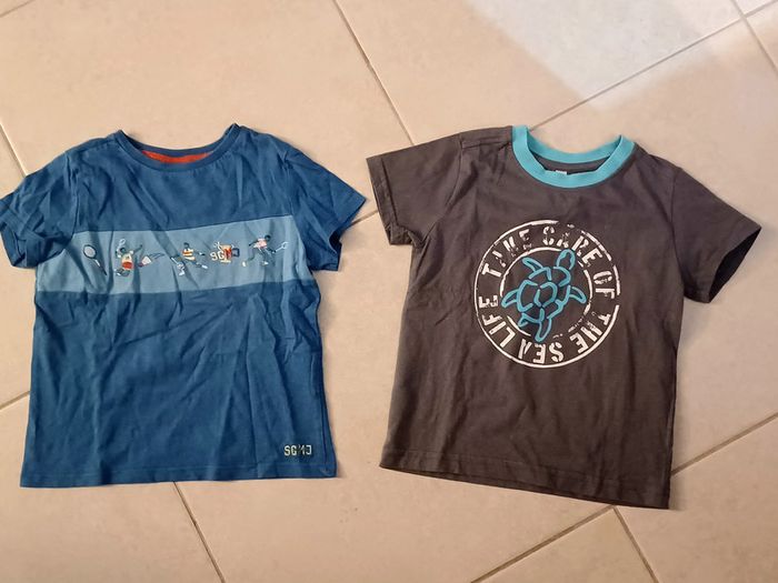 Lot de tee-shirts 4 ans excellent état - photo numéro 2