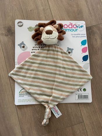 Doudou d’amour plat lion