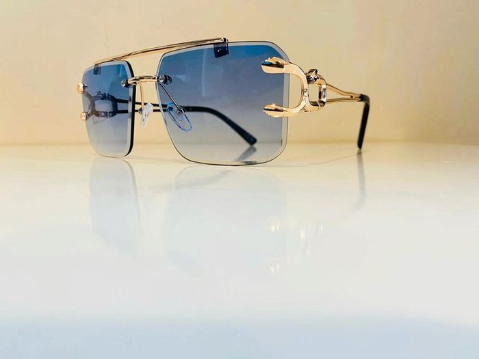 Lunette de soleil moxte dorée verres bleus dégradés UV protection catégorie 2 - photo numéro 7