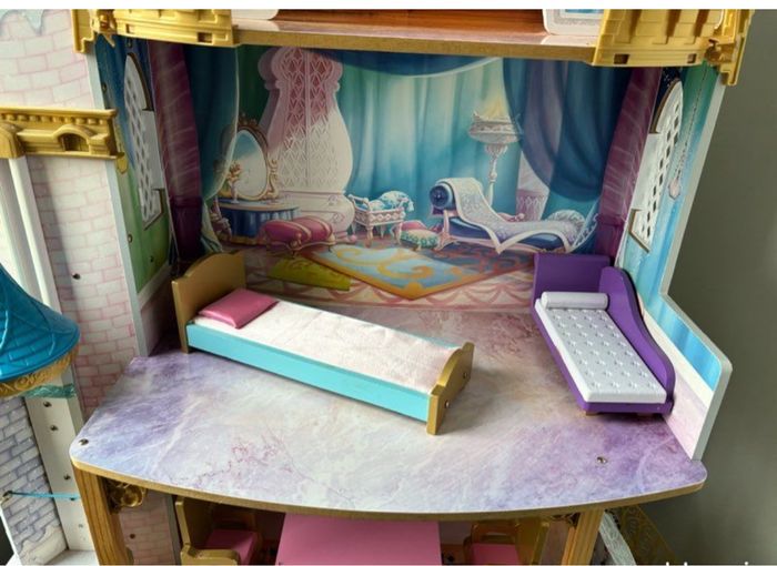 Grande Maison de poupée en bois avec boîte Kidkraft Disney Princess Royal Célébration - photo numéro 4