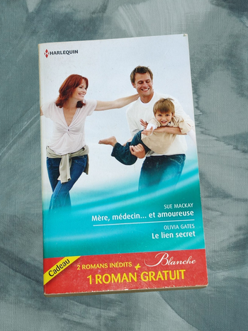 Livre : HARLEQUIN - 10 livres ( collection Blanche )