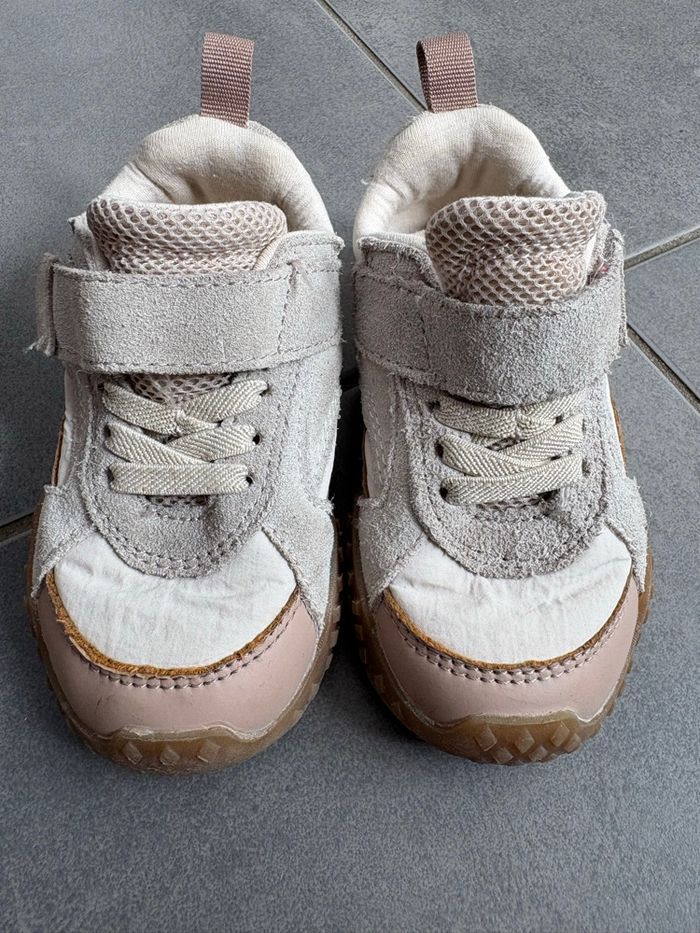 Basket taille 22