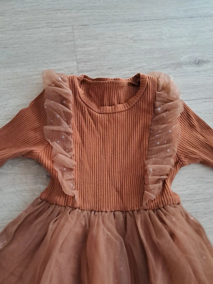 Jolie robe marron - photo numéro 2