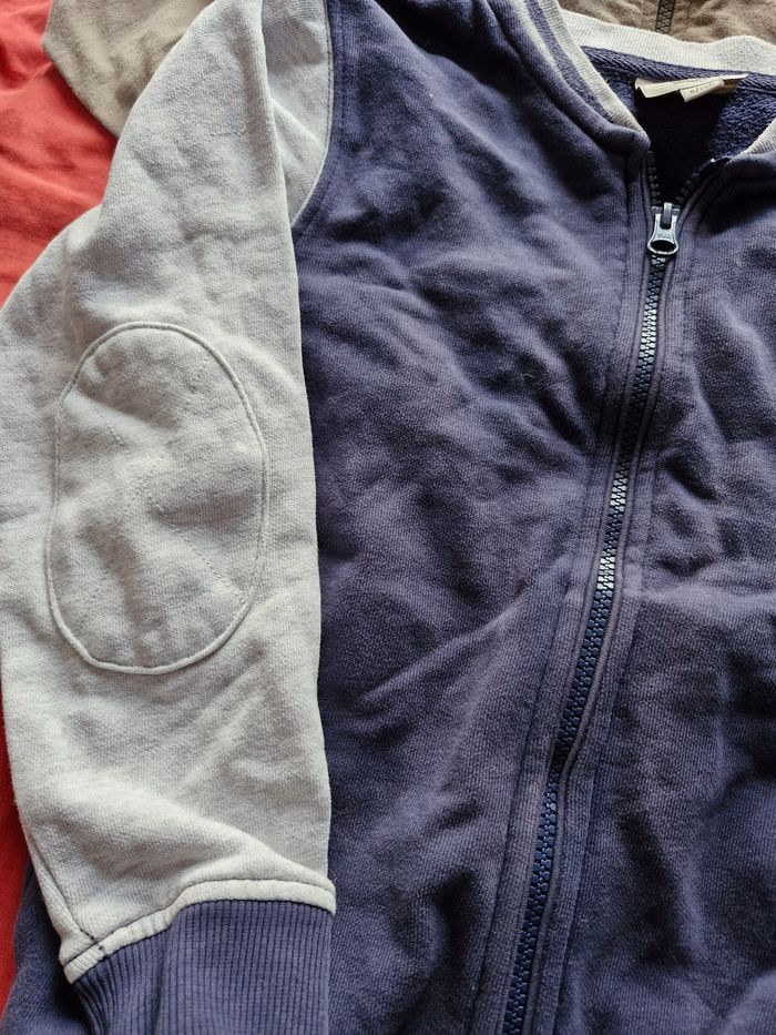 2 sweets zippés dont 1 a capuche - photo numéro 3