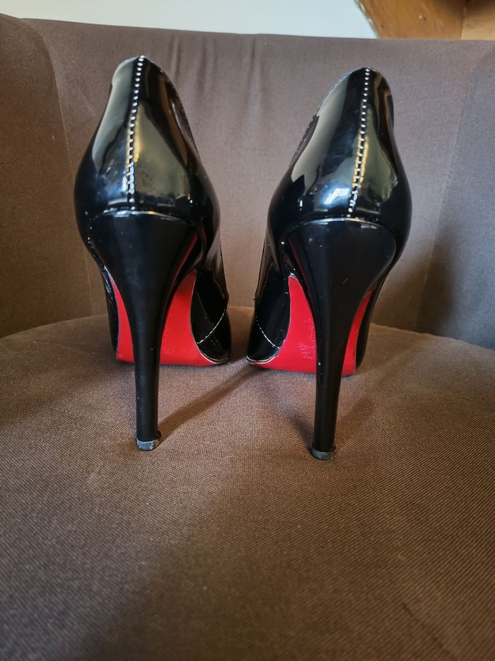 Escarpins christian Louboutin - photo numéro 3