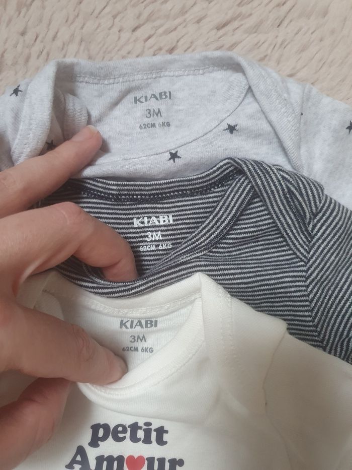 Lot de trois bodies manches longues 3 mois - photo numéro 8