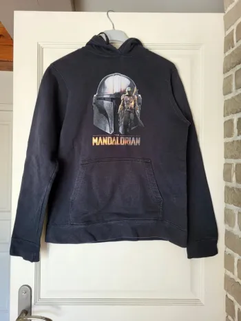 Sweat à capuche noir The Mandalorian Star Wars - Port & Company