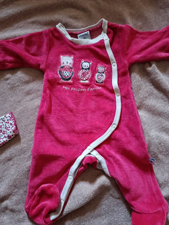 Ensemble pyjama, bonnet et bodie. - photo numéro 5