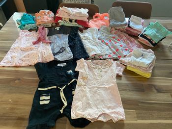 Lot de vêtements bébé fille 6 mois été