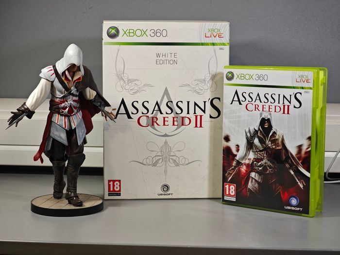 Assassin's Creed II White Édition - XBox 360 - Jeu, figurine et boite