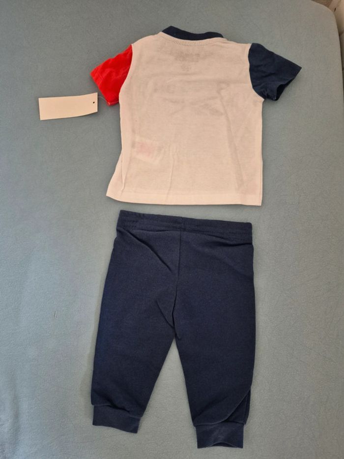 Ensemble T-shirt et pantalon 3/6 mois neuf, Reebok - photo numéro 4