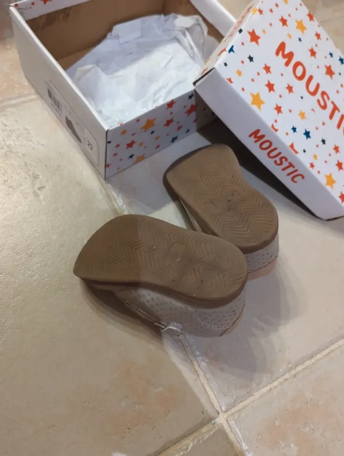Chaussures moustic 22 - photo numéro 5