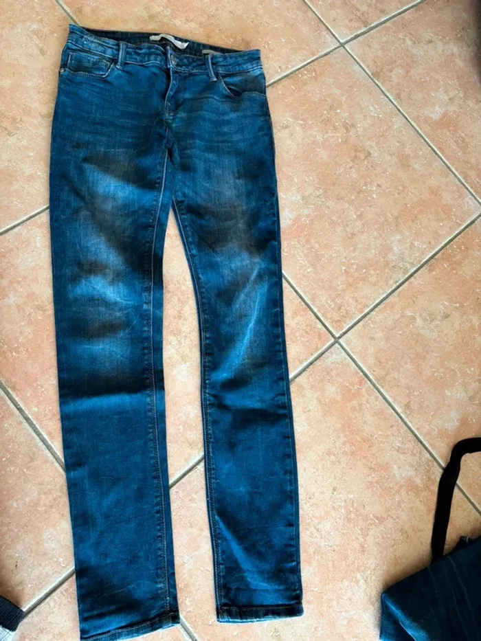 Jean bershka T 38