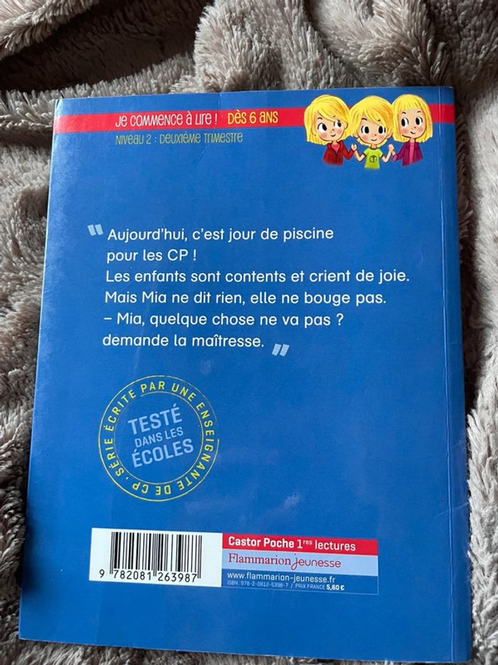 Livre je suis en CP jour de piscine - photo numéro 2