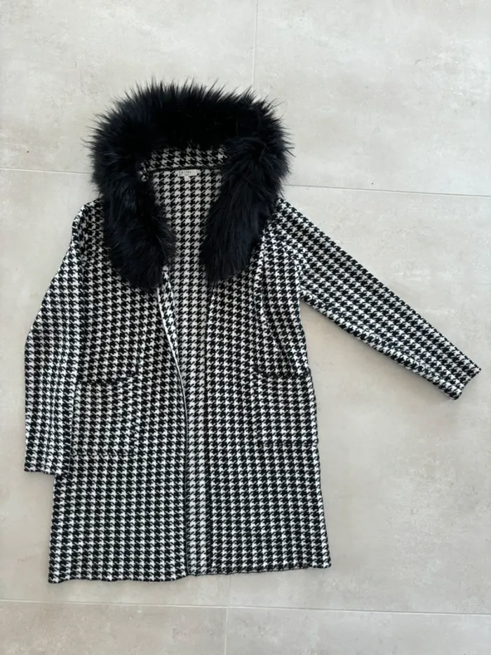 Veste longue avec col fourrure