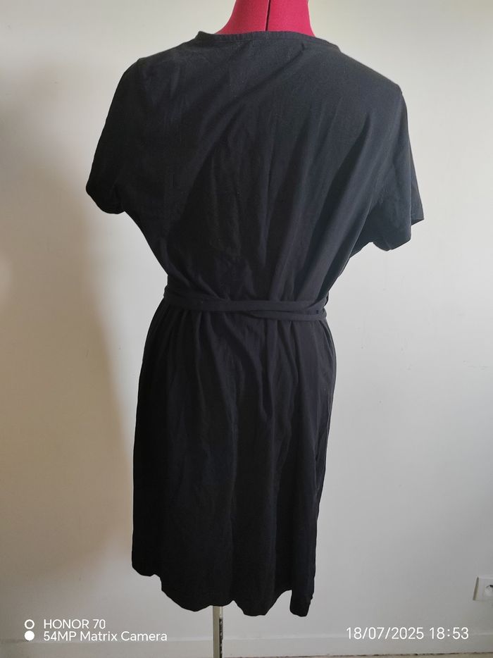 Petite robe noire - photo numéro 3