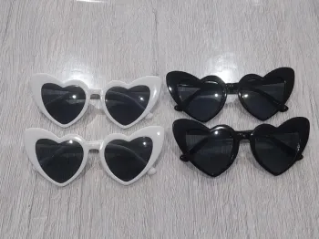 Lunettes soleil fête en forme de cœur