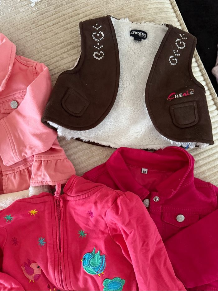 Lot de veste bébé fille  6 mois - photo numéro 2