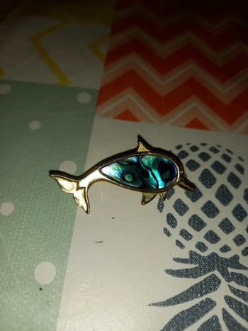 Broche dauphin fantaisie