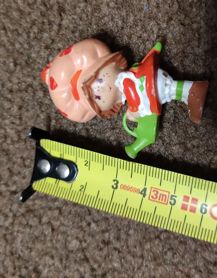 figurine charlotte aux fraises vintage - photo numéro 3