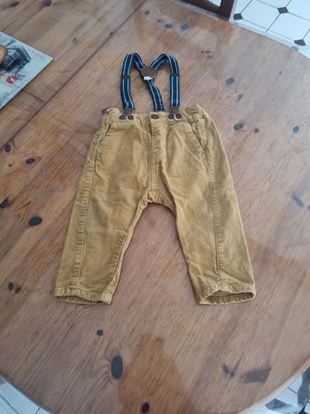 Pantalon avec bretelles 9 mois