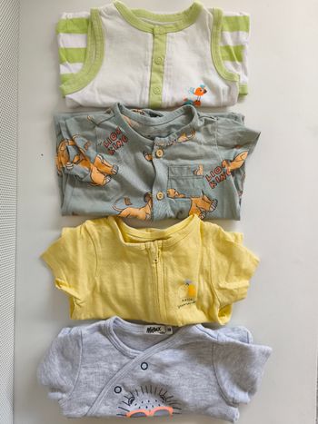 Lot de 4 combishorts 3 mois
