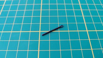 Tige d'amortisseur à gaz de couvercle de coffre 75B n°75 Porsche 911 Carrera RS 2.7 1/8 Altaya #B37