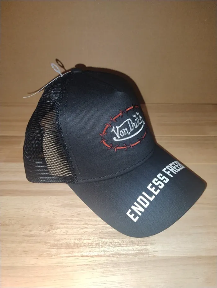 Von dutch casquette taille unique noire et rouge - photo numéro 2