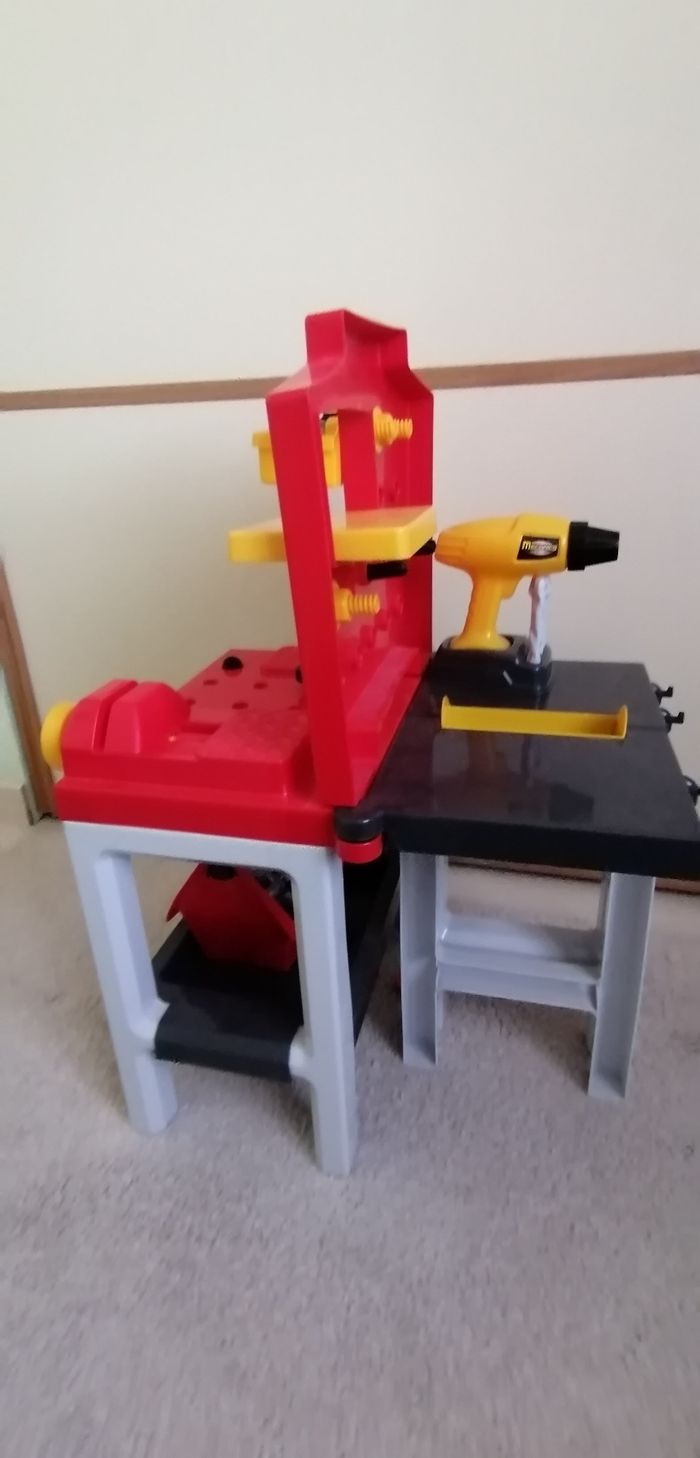 Établi avec outils - photo numéro 4