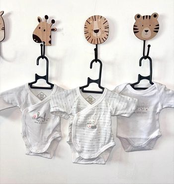 Lot 3 bodies manches longues taille 0 mois