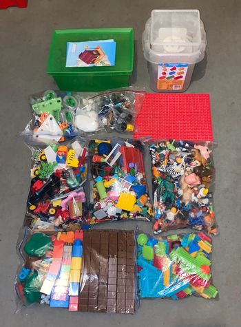 Lot Playmobil + Mecano + Vrac + Clipo Bloko 10KG