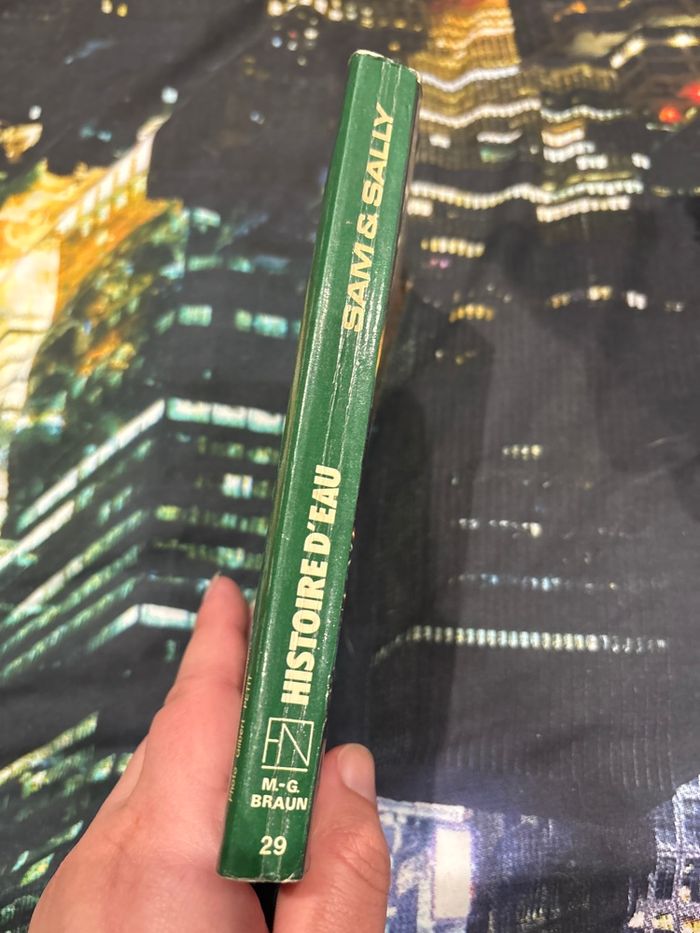 Livre sam salle - photo numéro 2