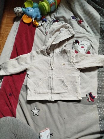 Gilet taille 9 mois