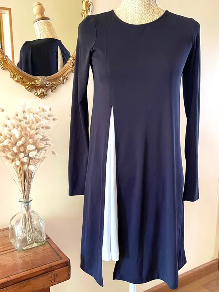 Robe Noire à Manches Longues Style Patineuse – Zara – Taille M - photo numéro 2